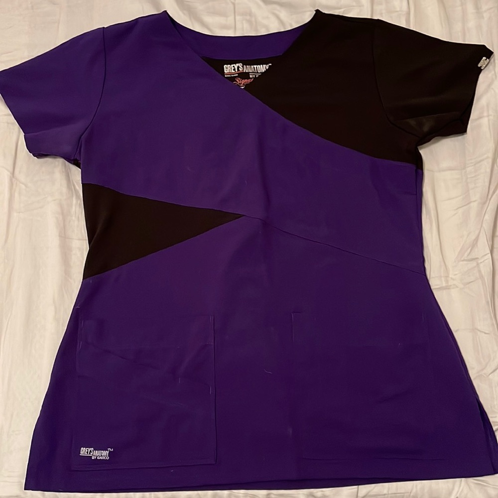 Grey’s Anatomy by Barco scrub top M